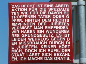 Das_Recht_ist_eine_Abstraktion-Elisa-Mari