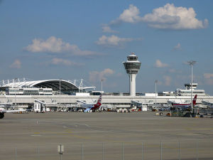 Wikipedia my name Flughafen München Vorfeld_Terminal_1_I